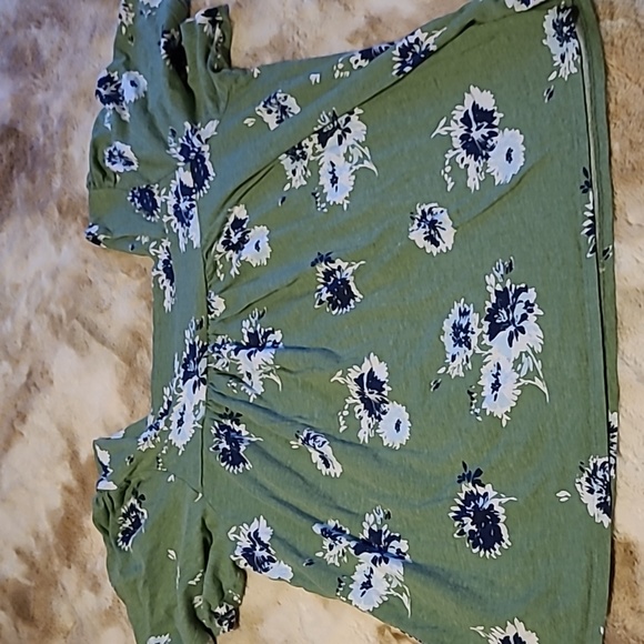 Cute Tee - Picture 3 of 7